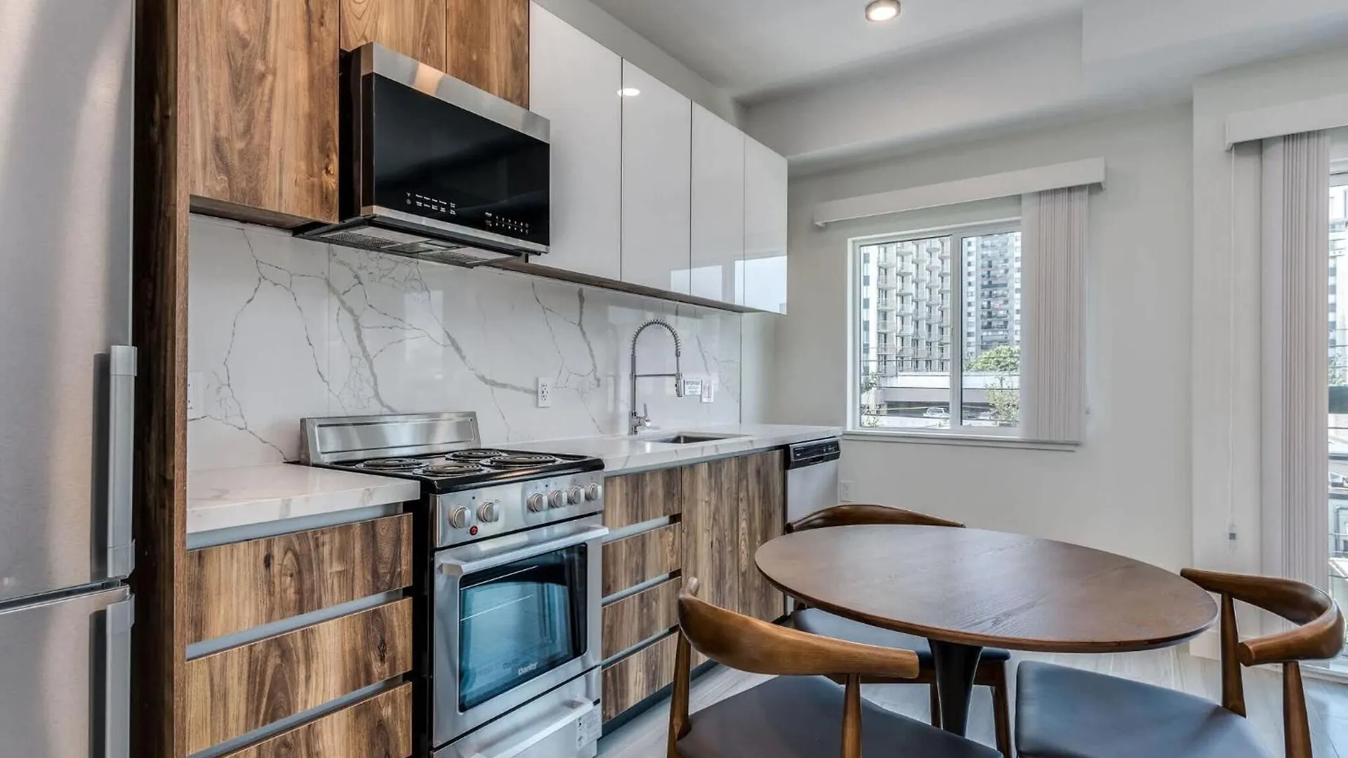 Modern & Luxury Apartment With Full Amenities Vancouver 0*,  Kanada